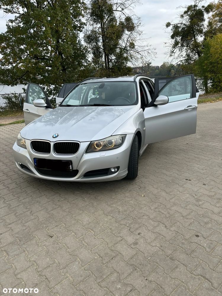 BMW Seria 3 320i - 1