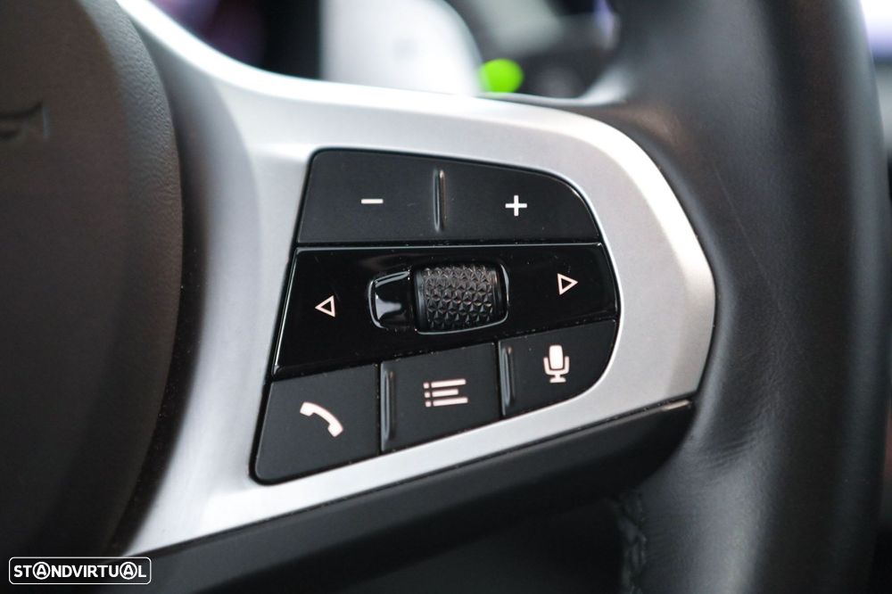 BMW 118 d Pack Desportivo M Pro - 22