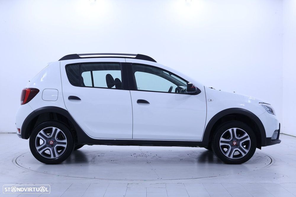 Dacia Sandero - 6