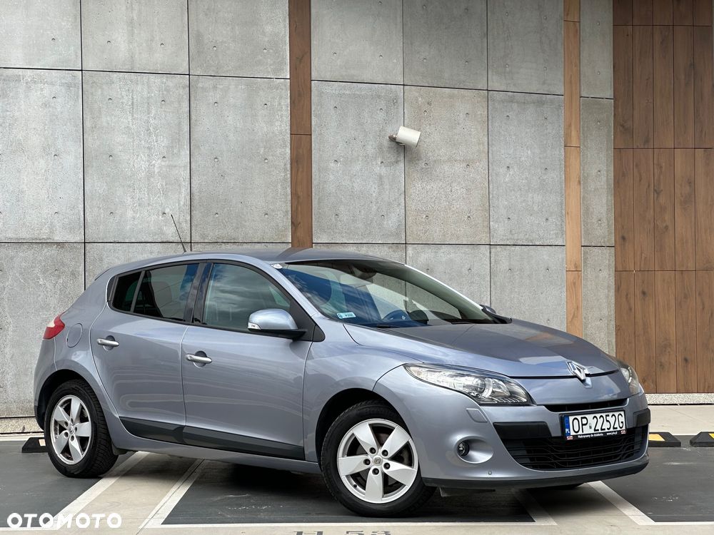 Renault Megane 1.6 16V Color Edition - 1