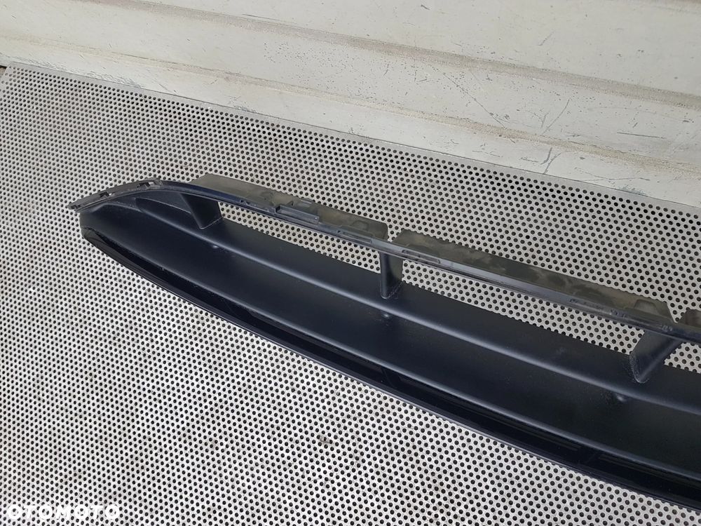 Mercedes W177 A AMG LIFT Kratka Zderzaka Środkowa Przód - 7