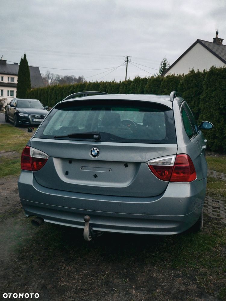 BMW Seria 3 318d DPF - 7