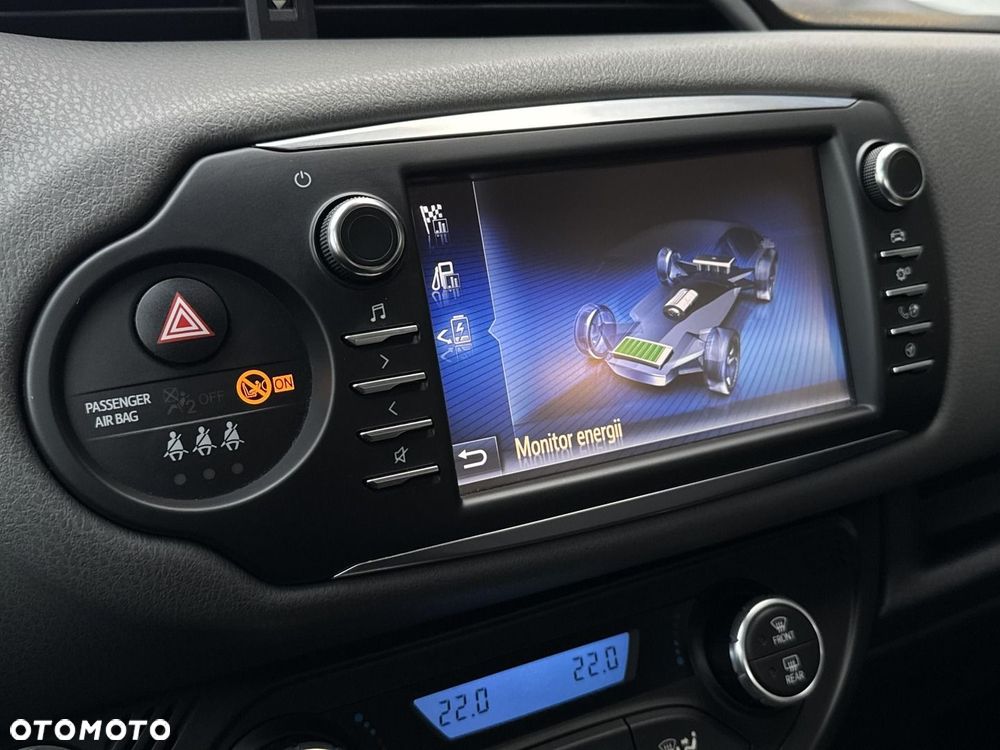 Toyota Yaris Hybrid 100 Premium EU6 - 22