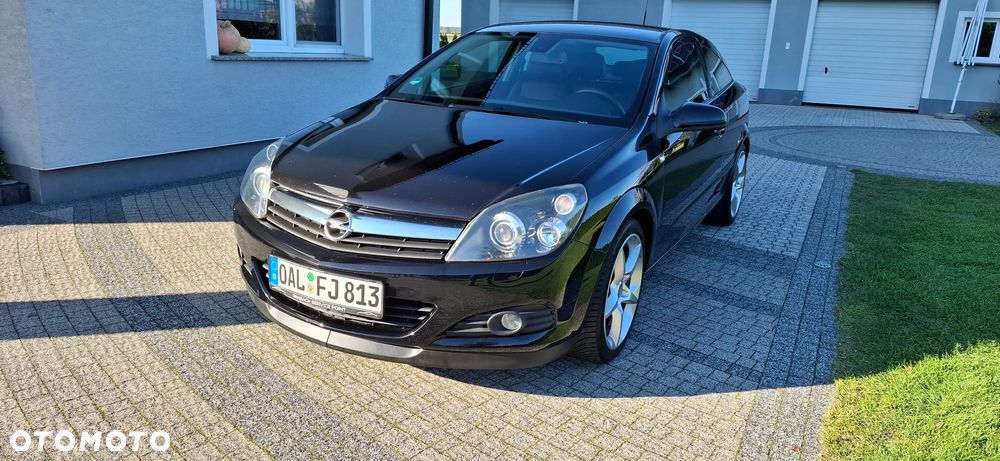 Opel Astra III GTC 2.0 T Sport - 3
