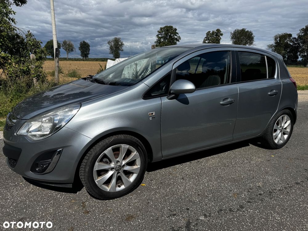 Opel Corsa 1.4 16V 150 Jahre - 4
