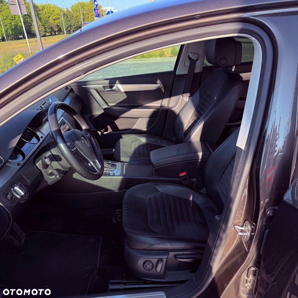 Volkswagen Passat 2.0 TDI Highline R-Style DSG - 6