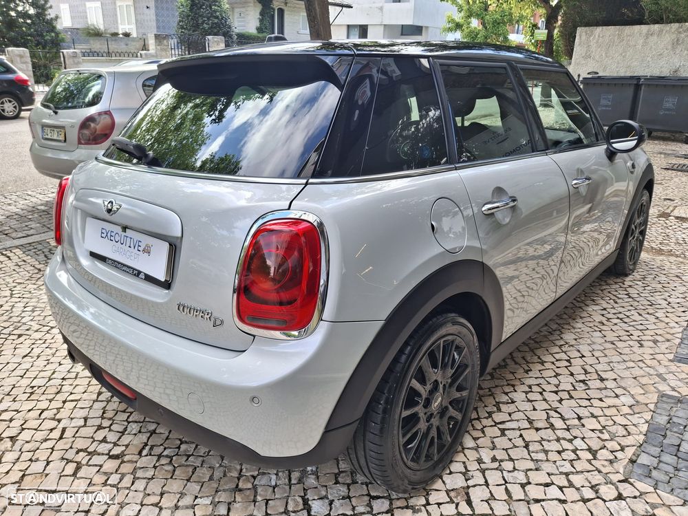 MINI 5 Portas Cooper D Auto - 4