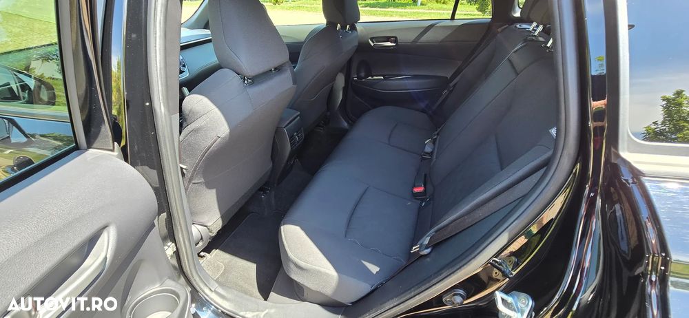 Toyota Corolla Cross 1.8 VVT-i Team Deutschland - 14