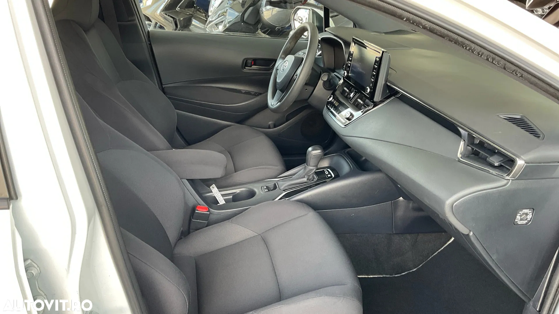 Toyota Corolla 1.8 HSD TS Eco - 27