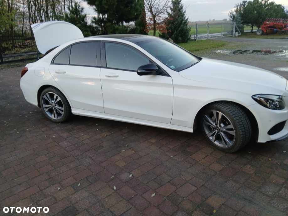 Mercedes-Benz Klasa C 200 4-Matic 9G-TRONIC - 3