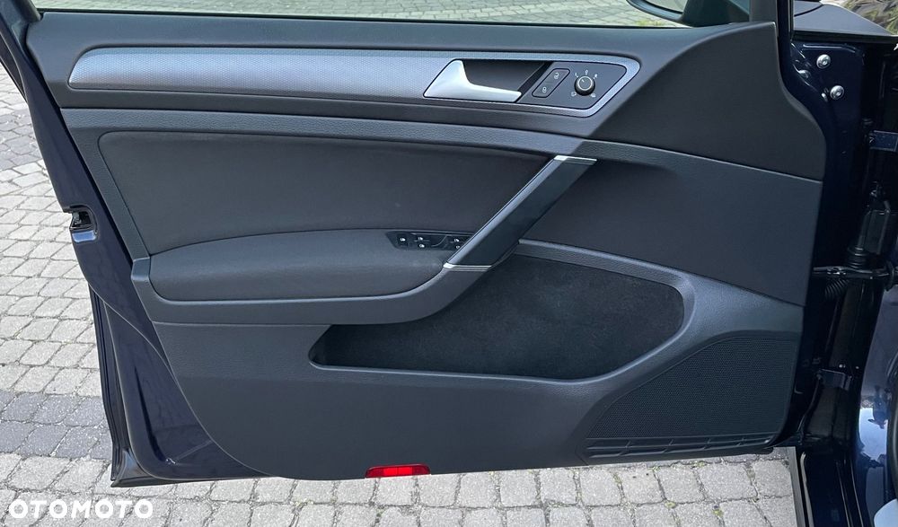 Volkswagen Golf 1.6 TDI BlueMotion Technology Trendline - 22