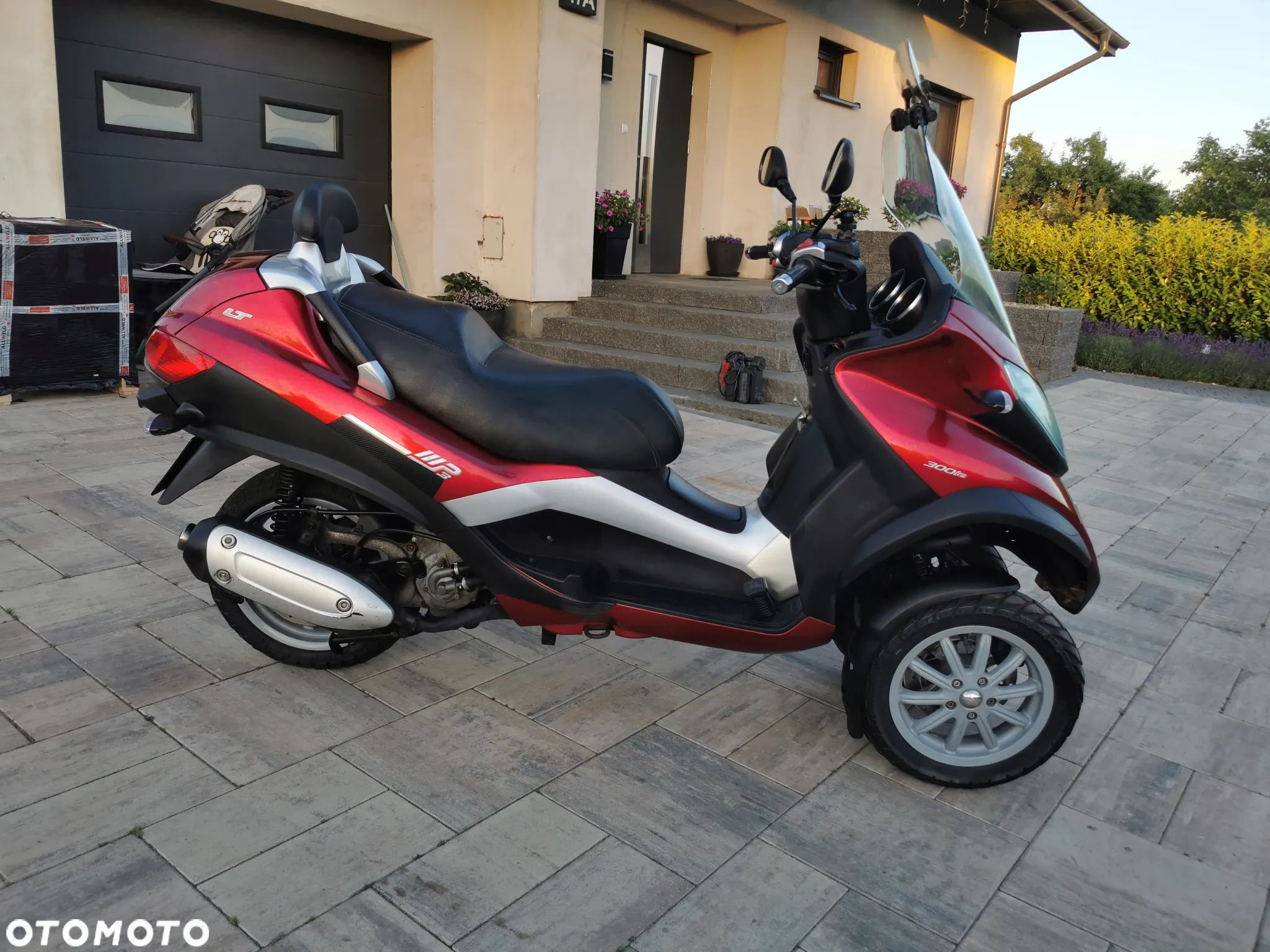 Piaggio MP-3 - 2