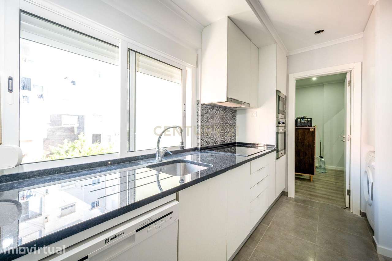 Excelente Apartamento T2 transformado em T3 – Remodelado na Amadora! - Grande imagem: 5/23