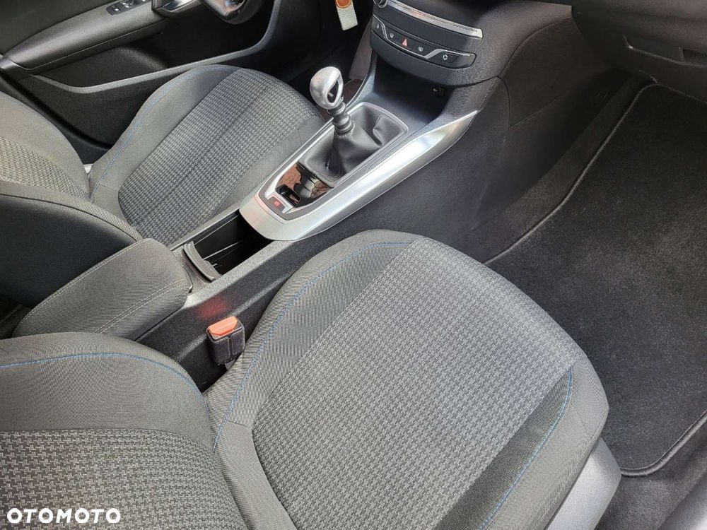 Peugeot 308 - 32