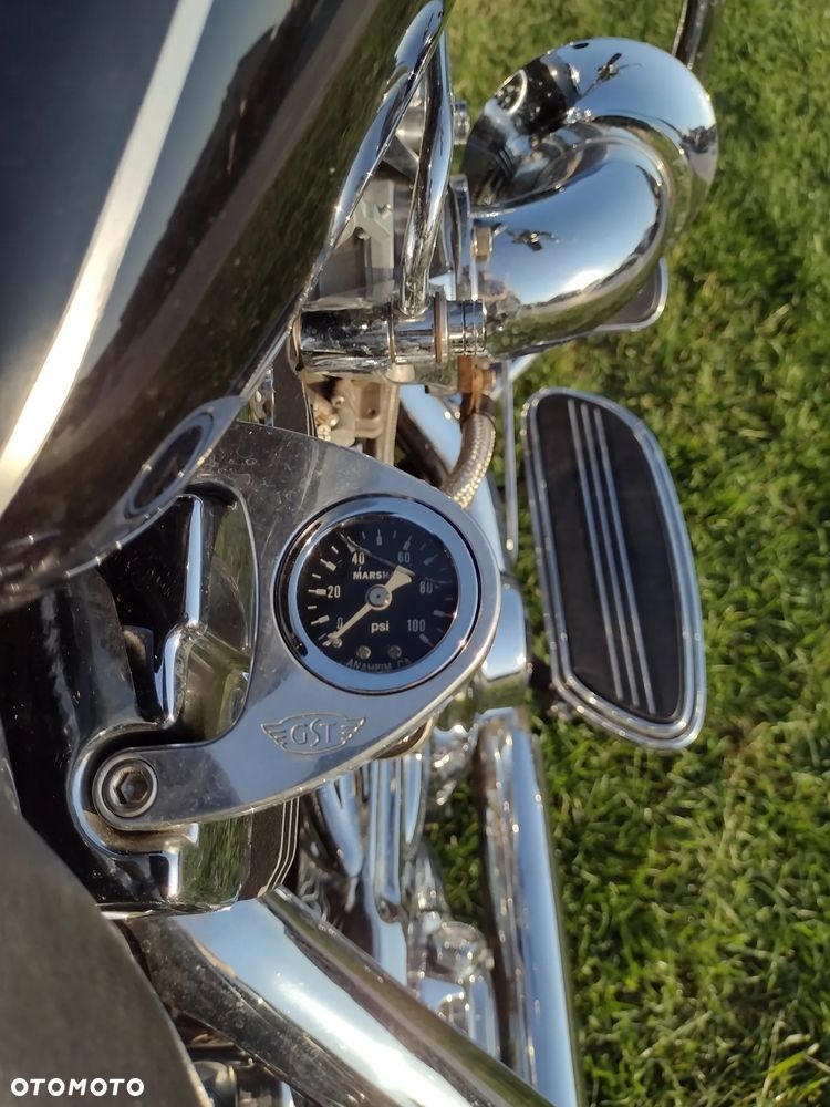 Harley-Davidson Touring Road King - 12