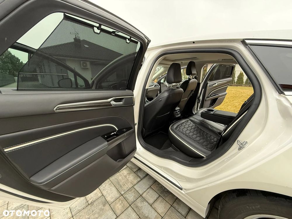 Ford Mondeo 2.0 Hybrid CVT VIGNALE - 14