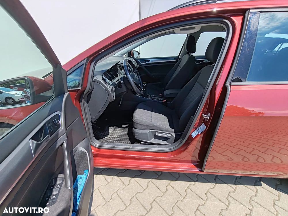 Volkswagen Golf - 5