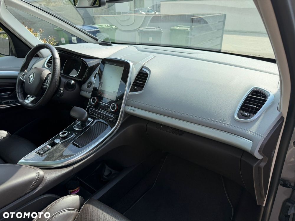 Renault Espace 1.6 dCi Energy Initiale Paris EDC 7os - 26