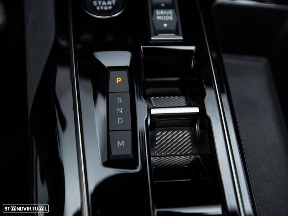 Peugeot 5008 Hybrid 136 e-DSC GT - 23