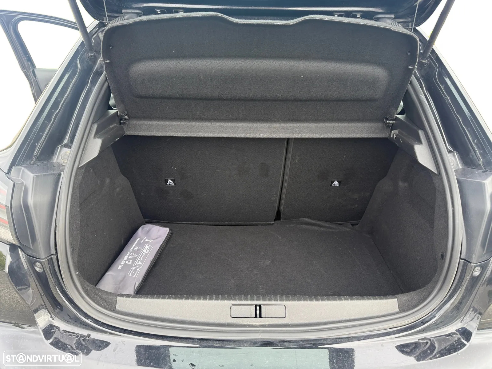 Peugeot 208 1.2 PureTech Active - 32