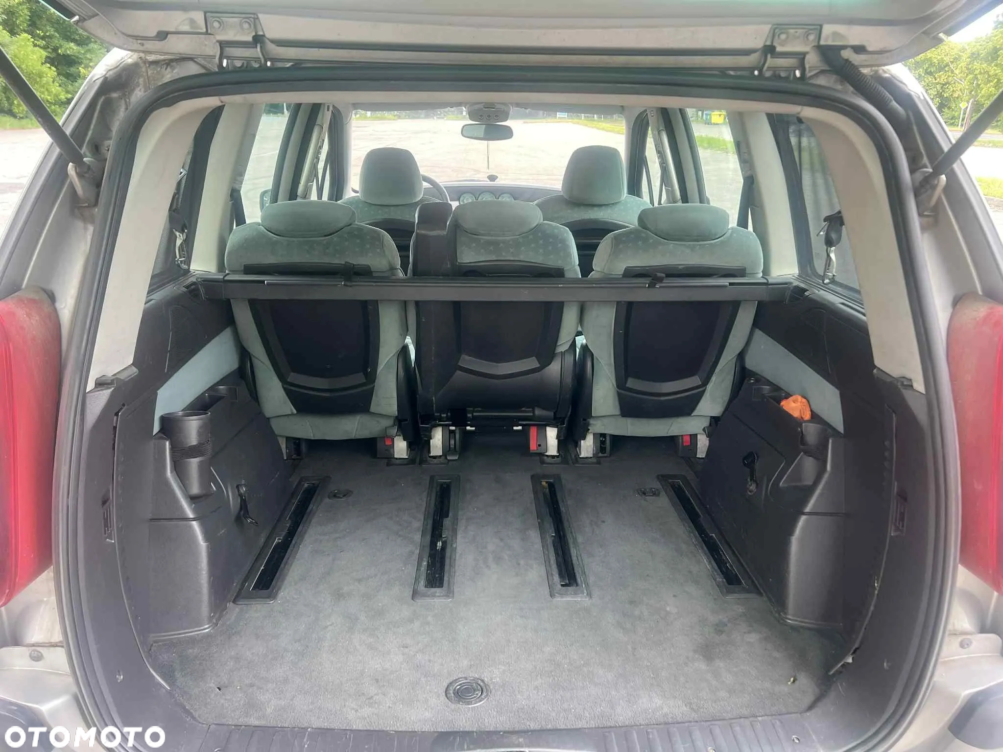 Peugeot 807 2.0 HDi SR - 22