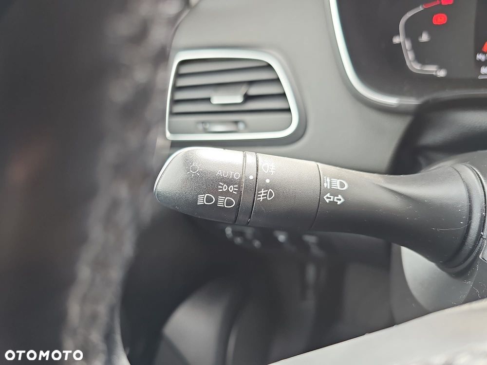 Renault Megane 1.3 TCe FAP Intens EDC - 26