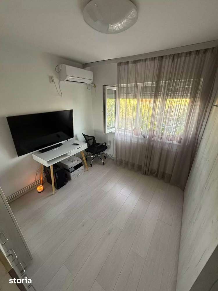 3 decomandate Valea Rosie centrală 4/4 acoperiș tabla — fotografia 1