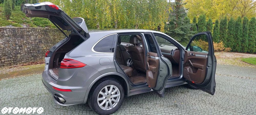 Porsche Cayenne - 6