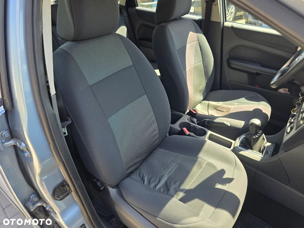 Ford Focus - 15