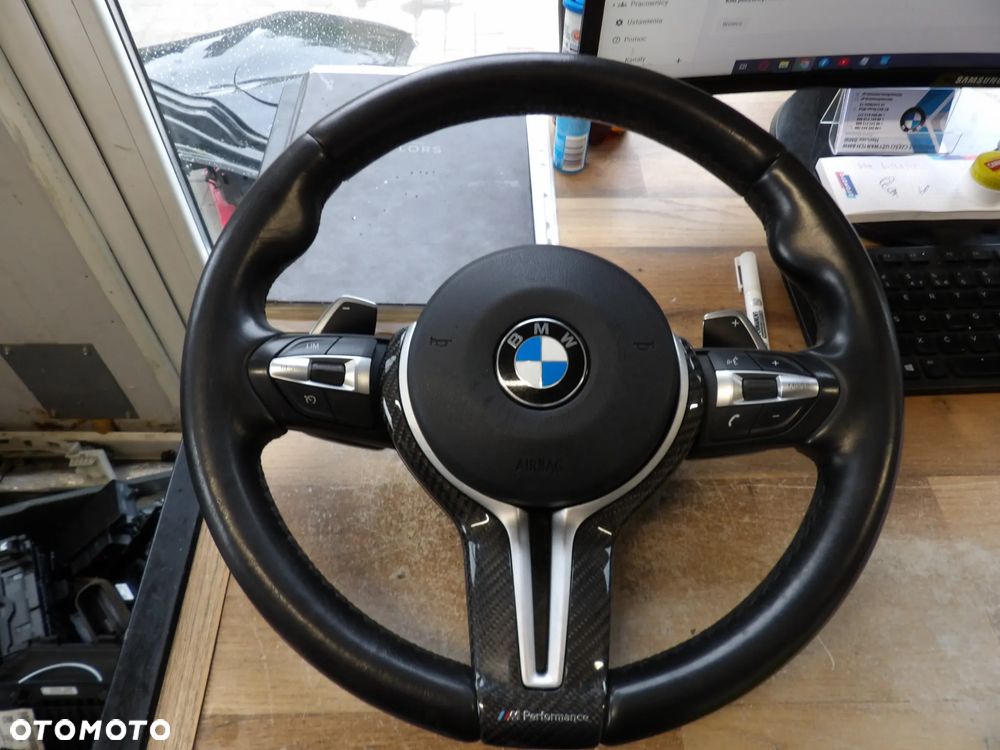 BMW - F10,F11,F12,F13 - KIEROWNICA MULIFUNKCYJNA - WIBRACJA - ŁOPATKI - KOMPLET Z PODUSZKĄ - DEMONTAŻ - EUROPA - STAN IDEALNY - 7848639 - 1