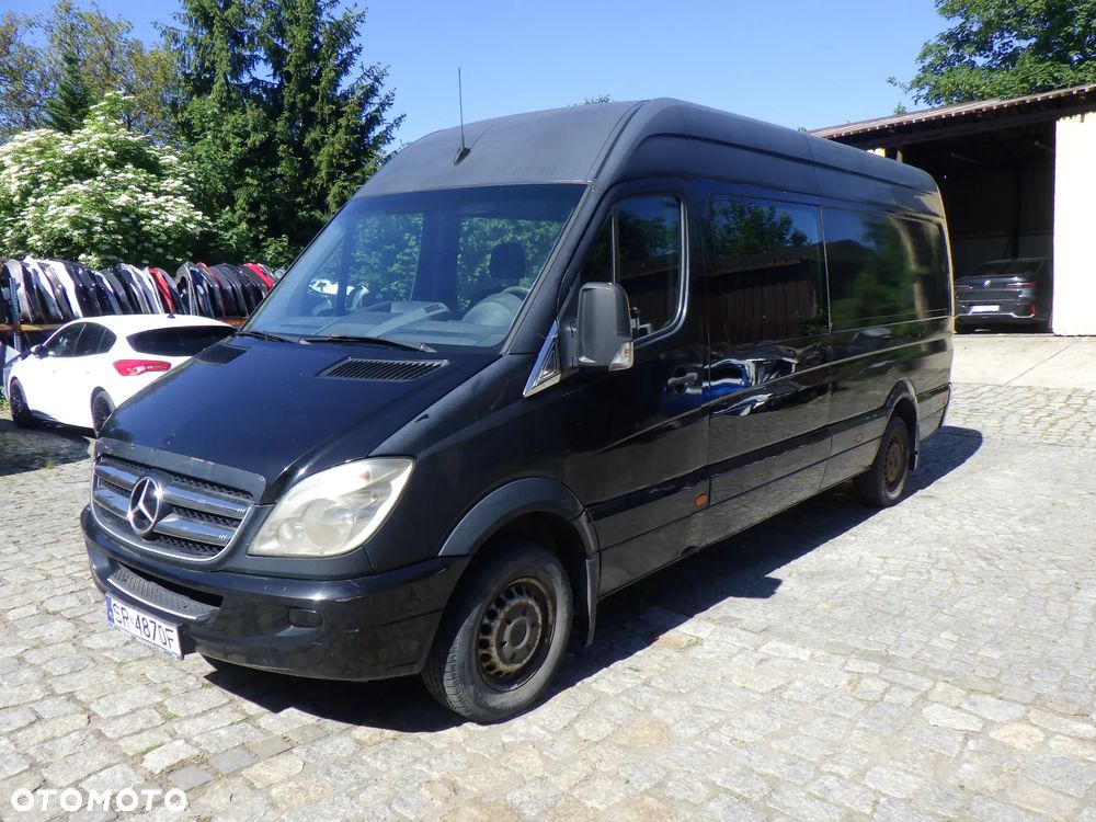 Mercedes-Benz Sprinter - 13