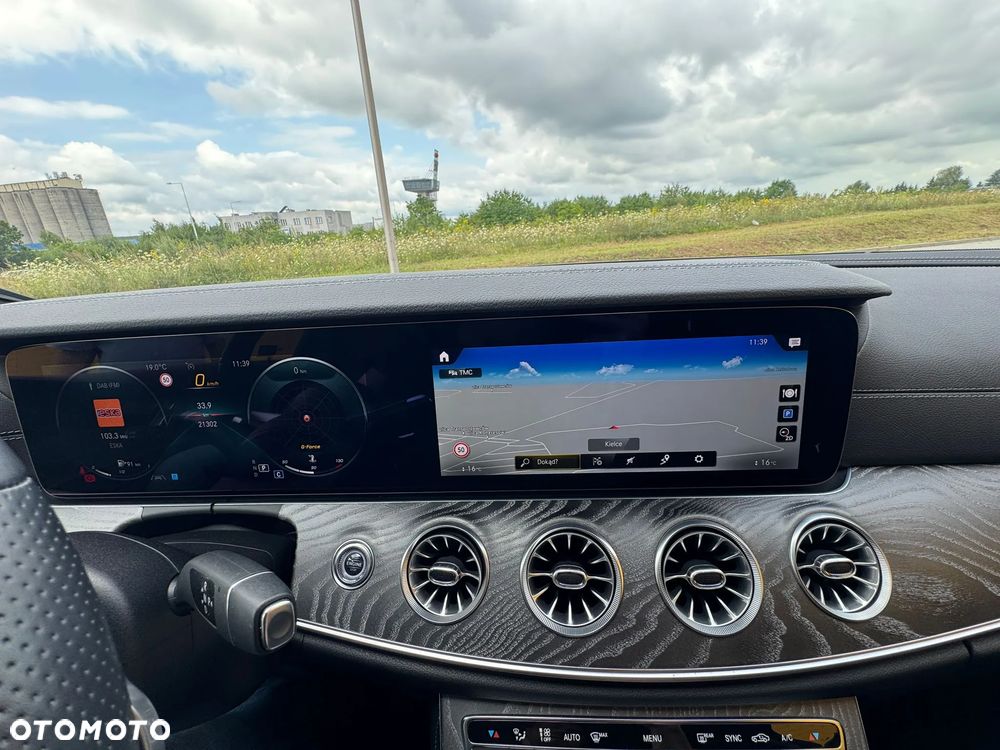 Mercedes-Benz CLS - 32