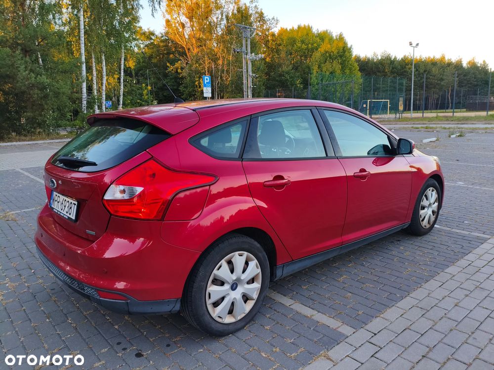 Ford Focus - 8