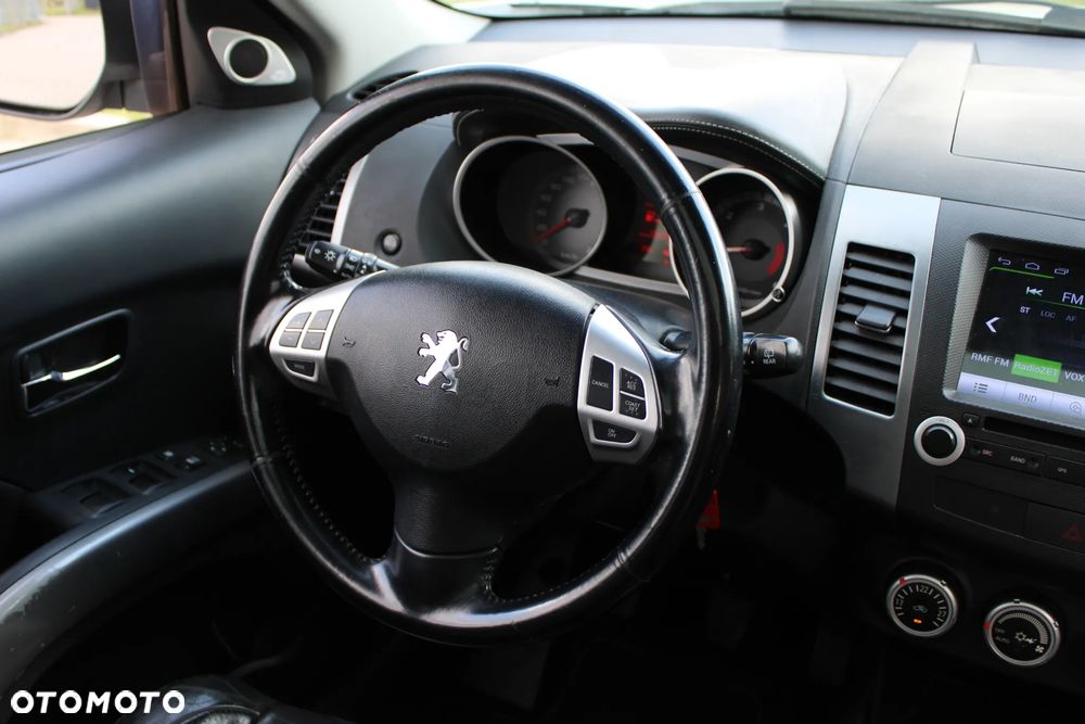 Peugeot 4007 - 16