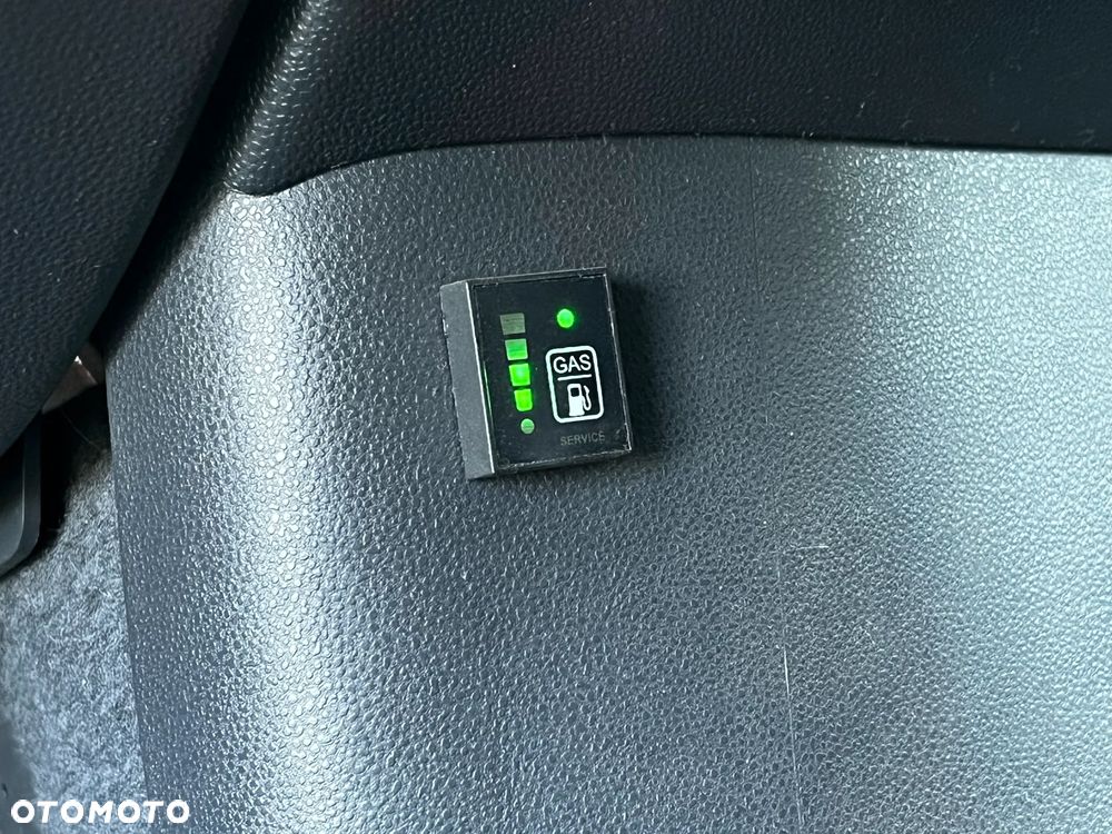 Volvo V50 - 21