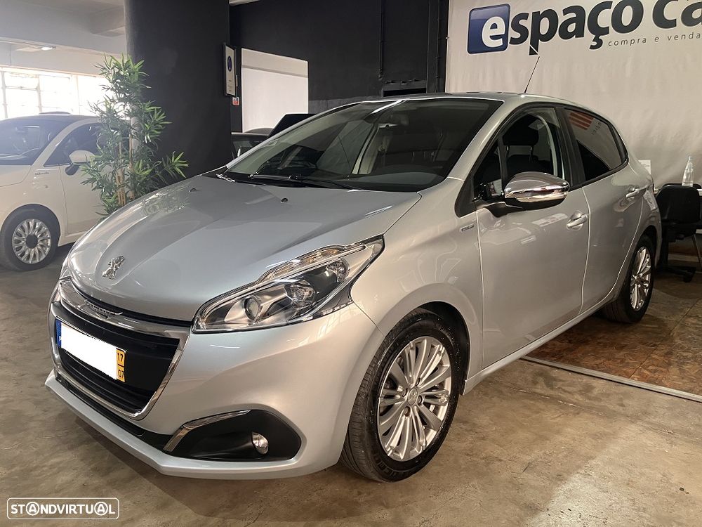 Peugeot 208 1.6 BlueHDi Style - 1