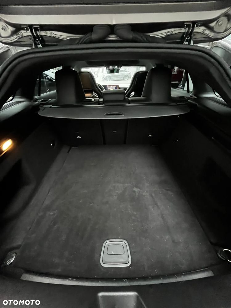 Mercedes-Benz CLA AMG 35 4-Matic 7G-DCT - 17