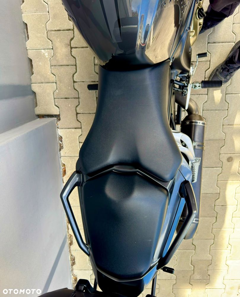 Yamaha FZ - 18