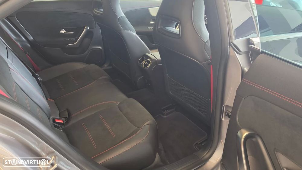 Mercedes-Benz CLA 35 AMG 4Matic - 53