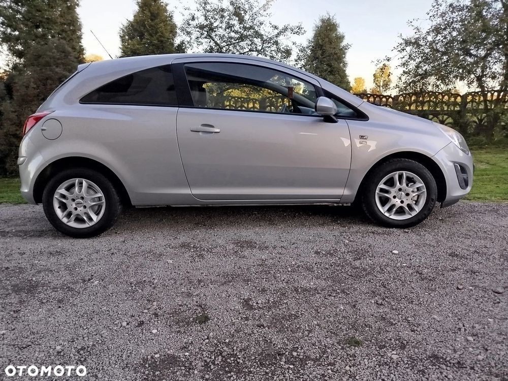 Opel Corsa 1.4 16V 150 Jahre - 22