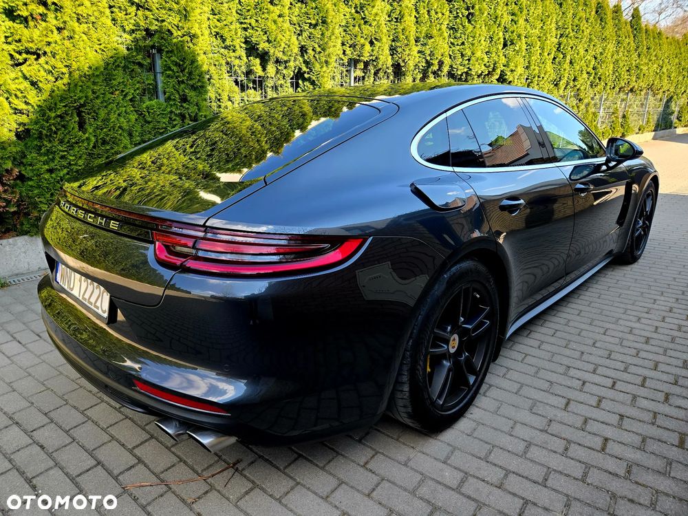Porsche Panamera 4S - 3