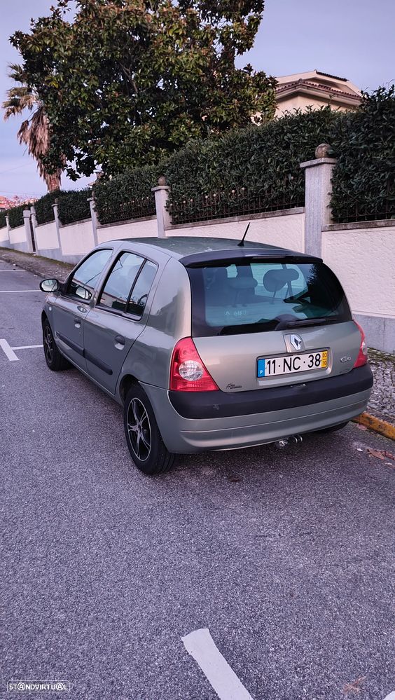 Renault Clio 1.5 dCi Authentique - 5