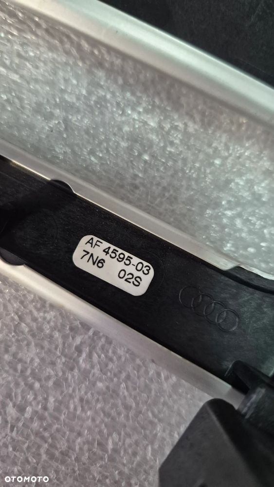 Listwa dekor Audi A4 B6 B7 S-line -02S - 7