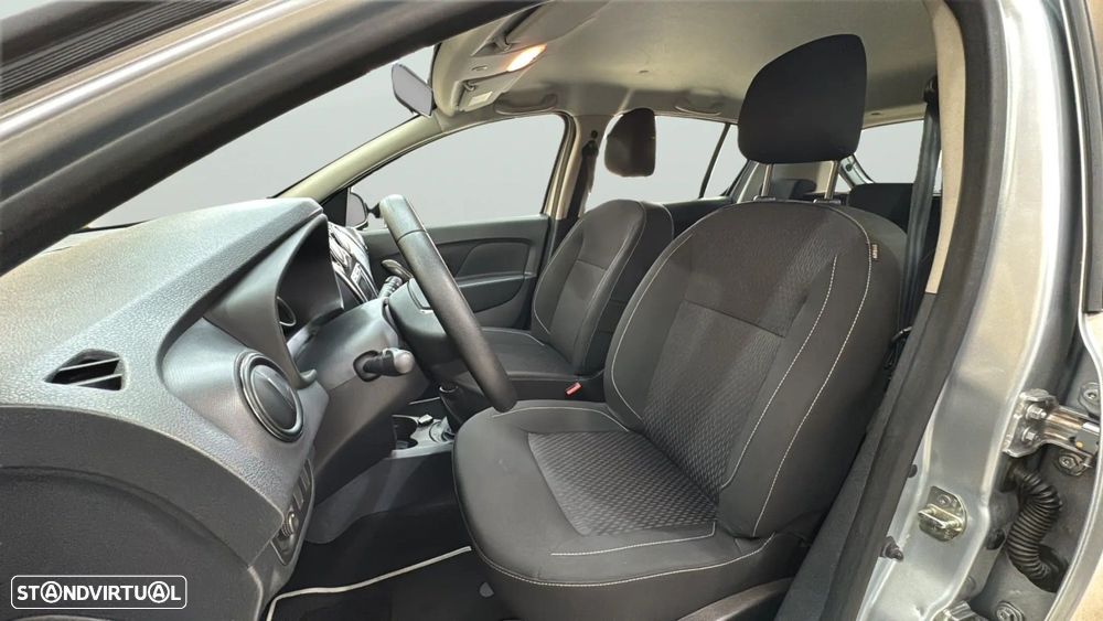 Dacia Sandero 1.0 SCe Pack — fotografia 18