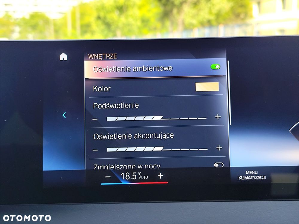 BMW iX xDrive40 76.6kWh Signature - 25