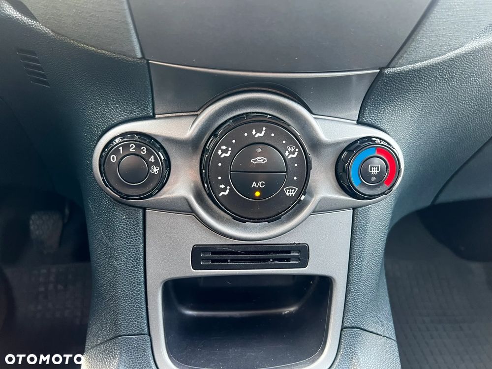 Ford Fiesta 1.25 Ambiente - 19