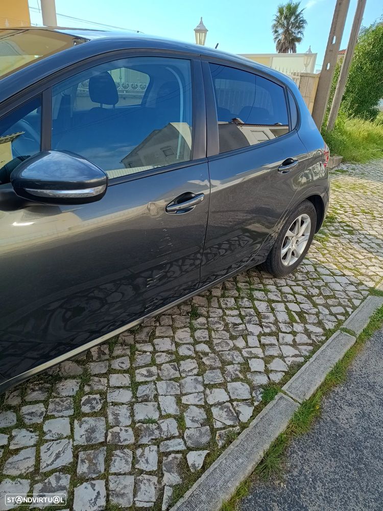 Peugeot 208 1.0 VTi Active - 8