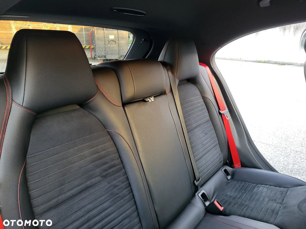 Mercedes-Benz Klasa A 250 Sport 7G-DCT - 24