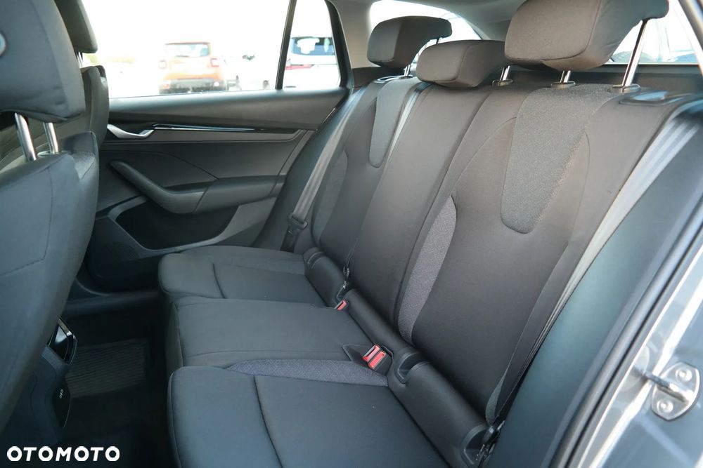 Skoda Octavia 1.5 TSI Essence - 12