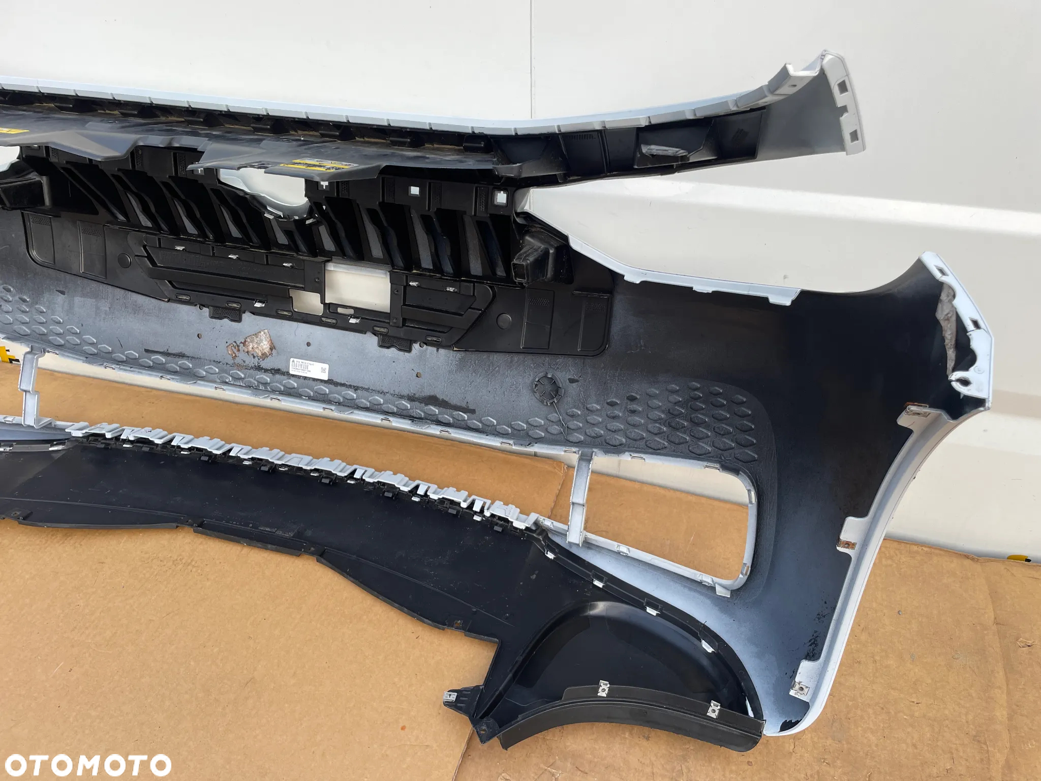 VW ID3 ID.3 ID 3 ZDERZAK PRZEDNI WZMOCNIENIE ORYGINALNY BIAŁY S9R 10A805915 10A807231 - 8